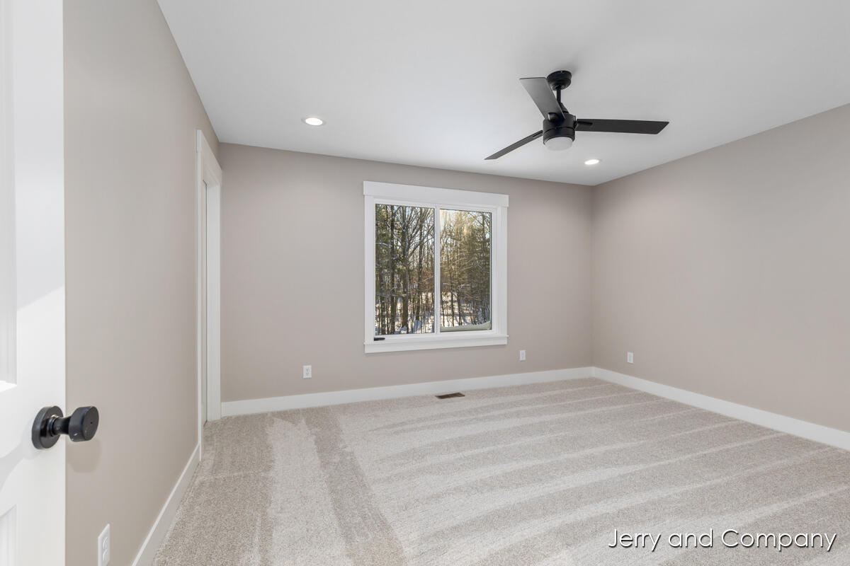 907 Apple Ridge Allegan, MI 49010 - Photo 16 of 38 IMG_1013