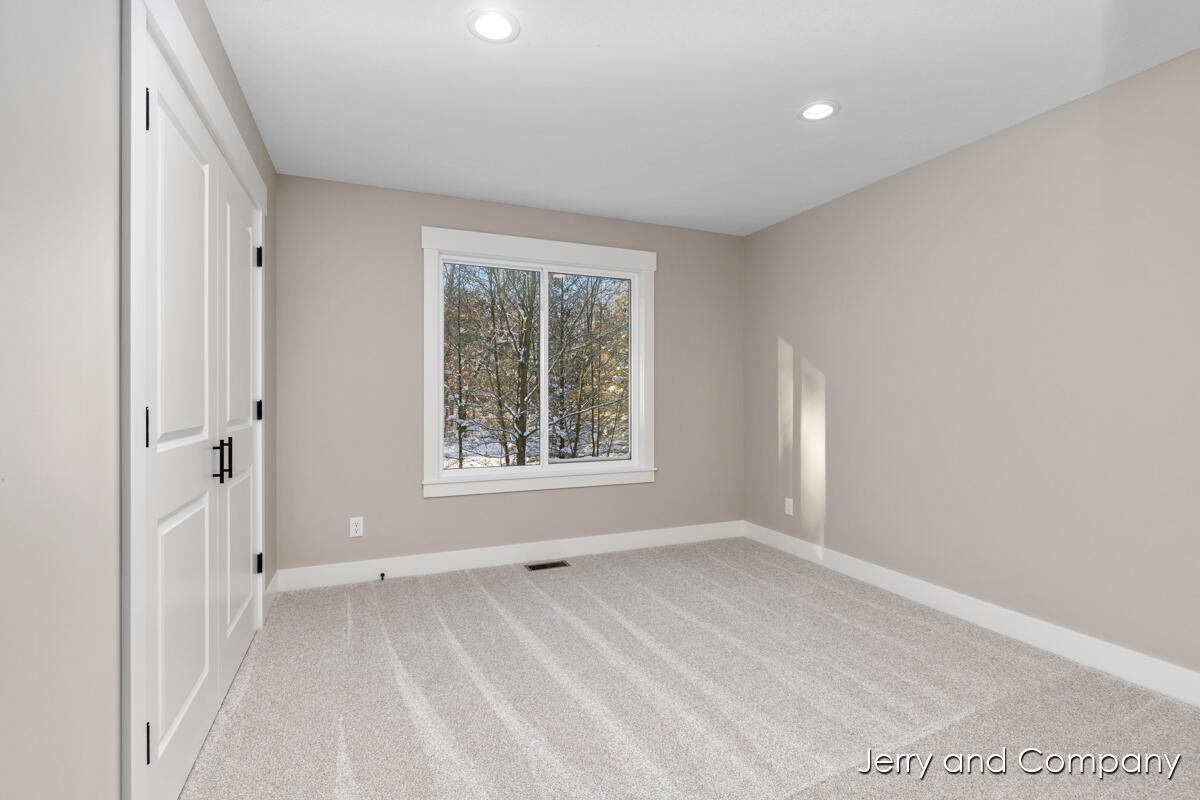 907 Apple Ridge Allegan, MI 49010 - Photo 18 of 38 IMG_1015