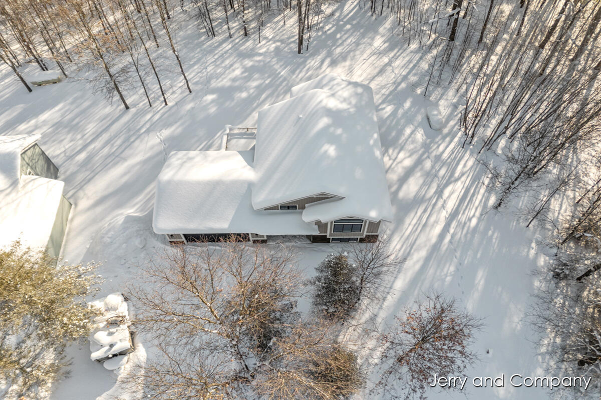 907 Apple Ridge Allegan, MI 49010 - Photo 24 of 38 IMG_1021