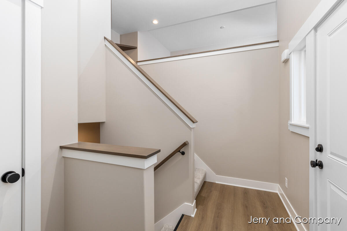 907 Apple Ridge Allegan, MI 49010 - Photo 3 of 38 IMG_1002