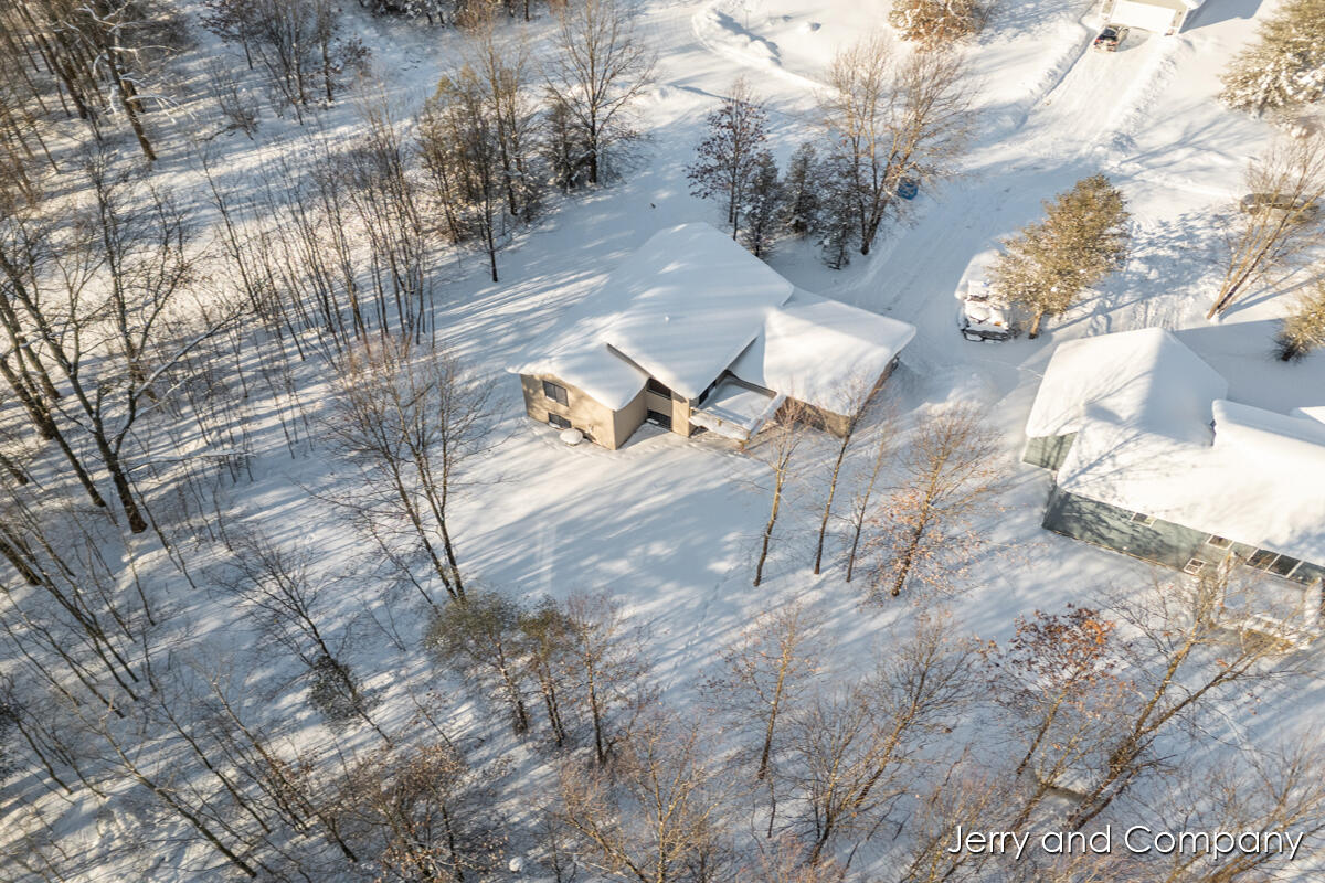 907 Apple Ridge Allegan, MI 49010 - Photo 31 of 38 IMG_1028