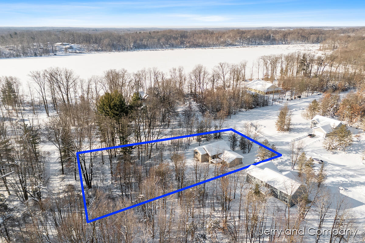 907 Apple Ridge Allegan, MI 49010 - Photo 35 of 38 IMG_1002 (7)