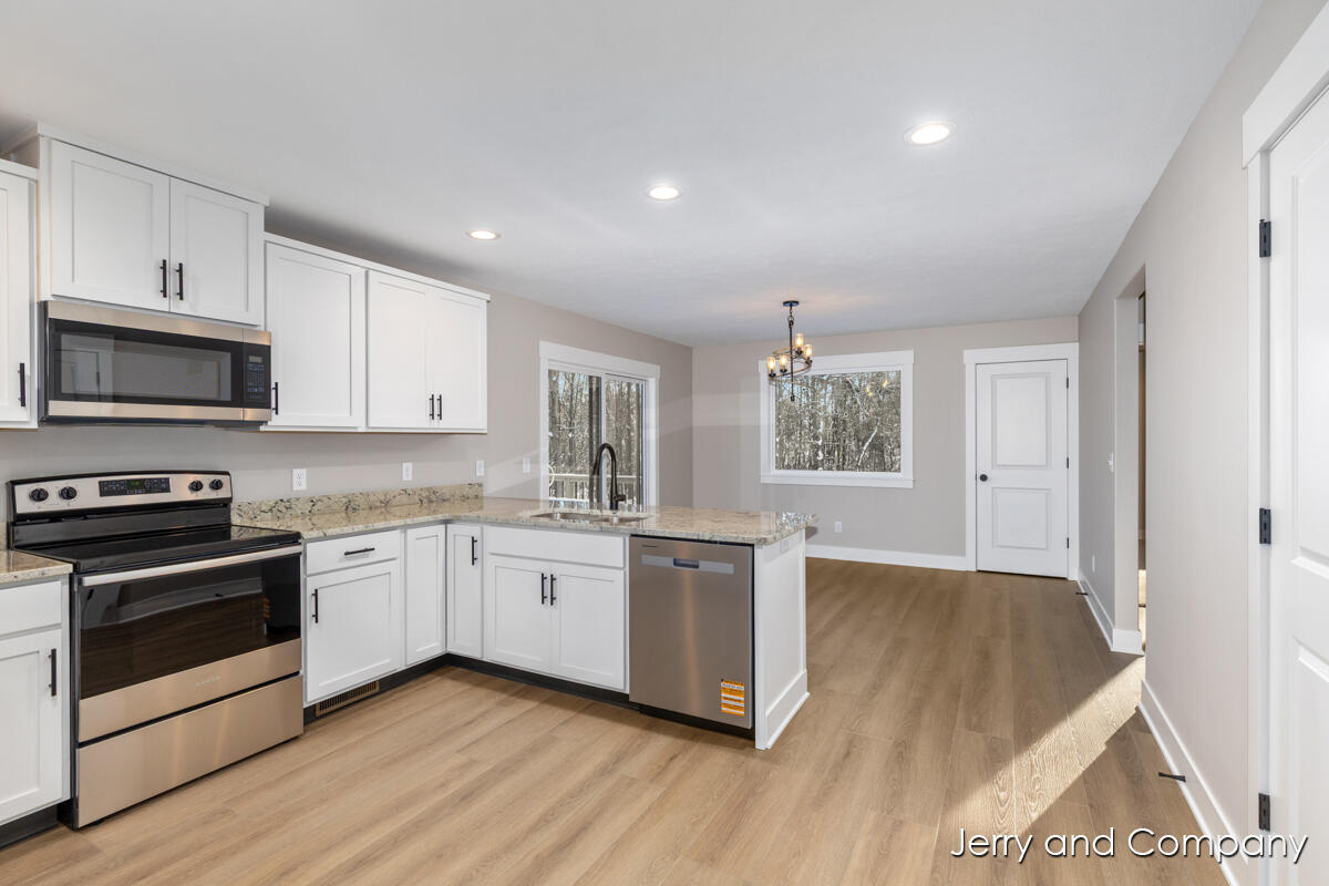 907 Apple Ridge Allegan, MI 49010 - Photo 10 of 38 IMG_1009