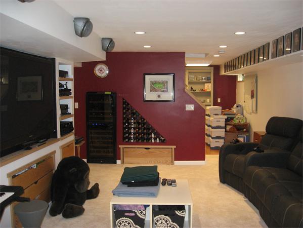 11 Princeton Road Wellesley, MA 02482 - Photo 20 of 22 a living room with furniture and a flat screen tv