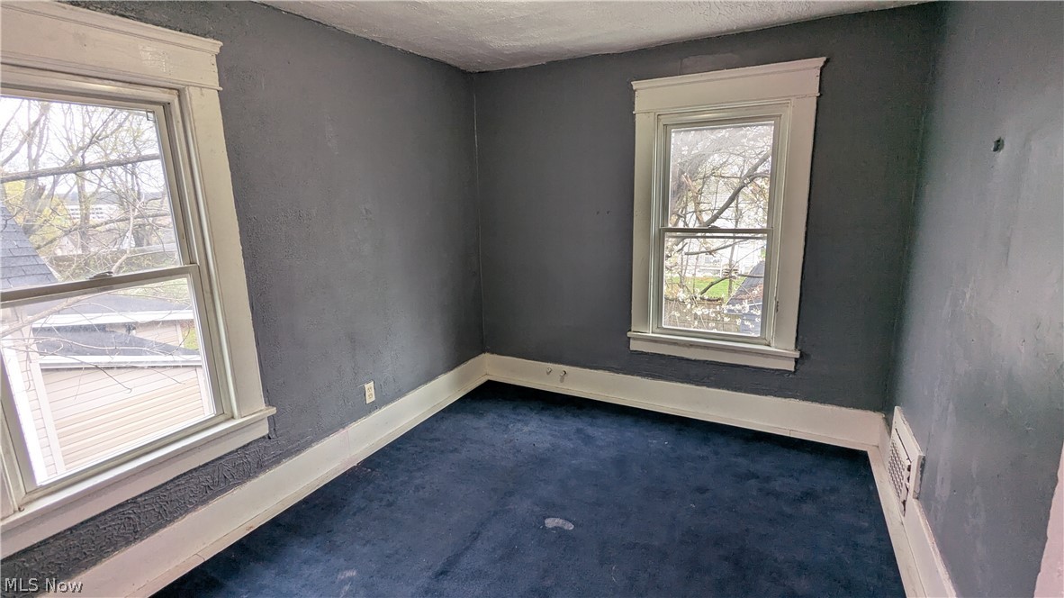 379 Homestead Street Akron, OH 44306 - Photo 33 of 45