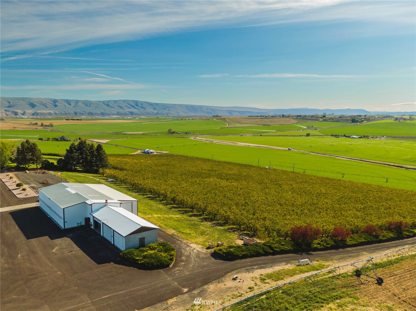 11549 Rd E Southwest Royal City, WA 99357 - Photo 21 of 30 a view of an ocean and beach