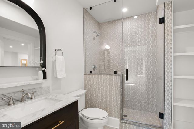 $3,050,000 | 5133 37th Street North, Arlington, VA 22207