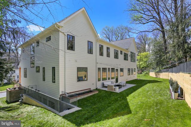 $3,050,000 | 5133 37th Street North, Arlington, VA 22207