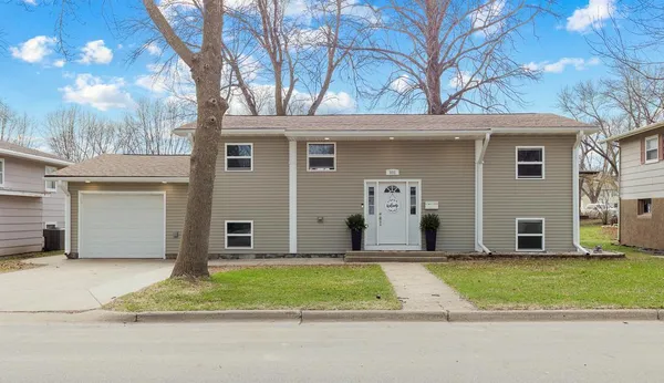 $215,000 | 902 Birch Street, Marshall, MN 56258