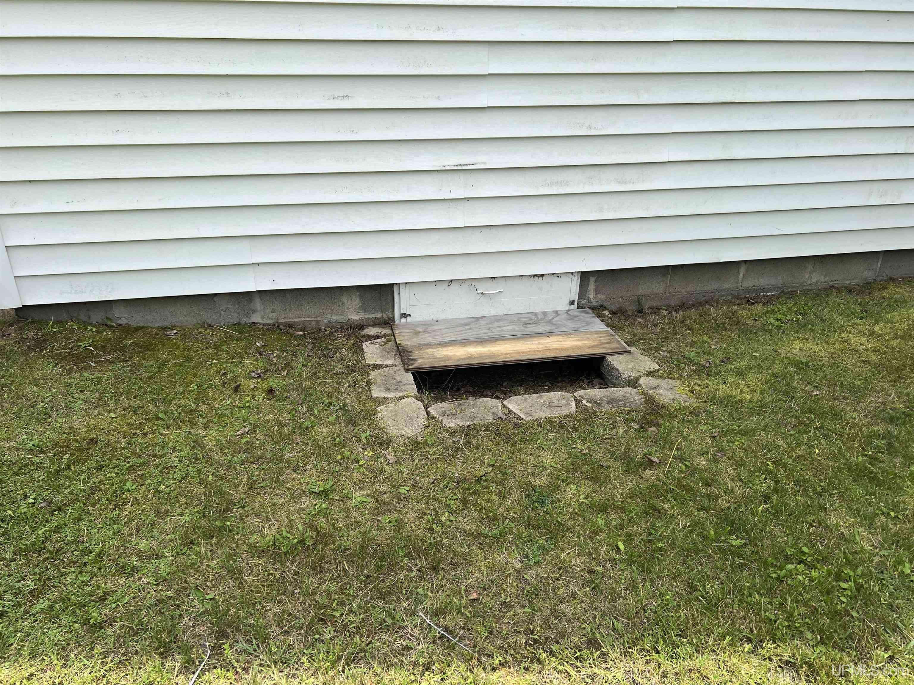 4728 17th Road Escanaba, MI 49829 - Photo 19 of 28