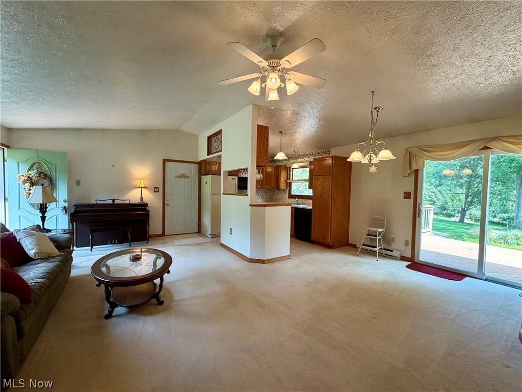 11985 Auburn Road Chardon, OH 44024 - Photo 3 of 33 Living/Dining Room