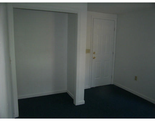 59 Loring Street Springfield, MA 01105 - Photo 3 of 5