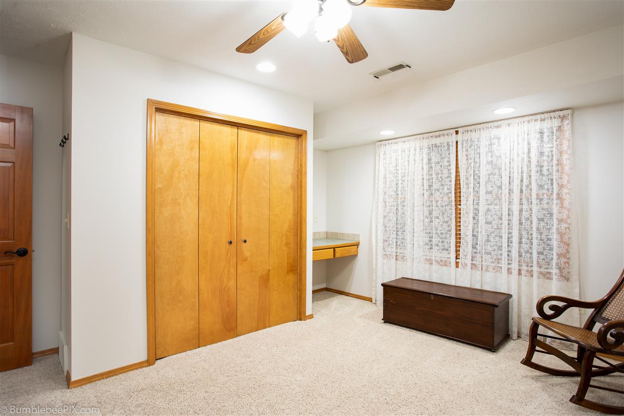 2711 East Oxbow Road Colbert, WA 99005 - Photo 14 of 20