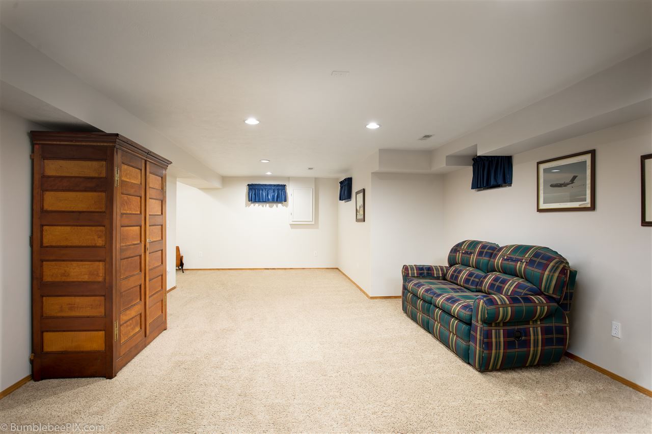 2711 East Oxbow Road Colbert, WA 99005 - Photo 16 of 20