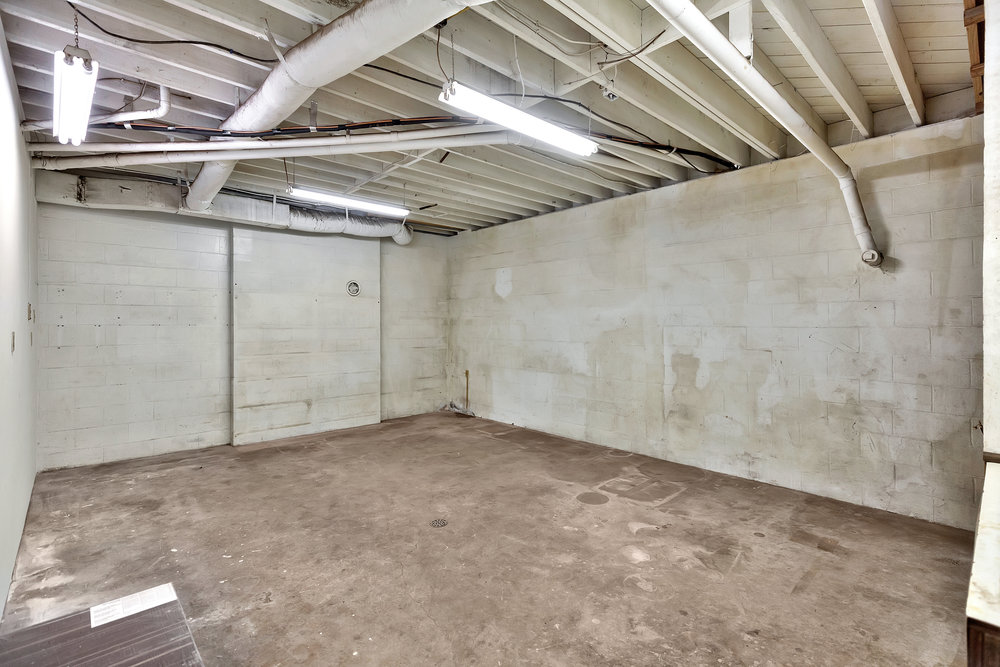 703 Burnt Tanyard Road Salem, SC 29676 - Photo 28 of 41 Basement shop area