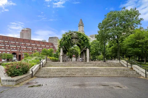 $1,495,000 | 40 Commercial Wharf, Unit 40, Boston, MA 02110