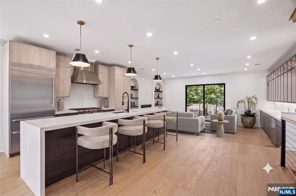 2189 Jones Road Fort Lee, NJ 07024 - Photo 5 of 32