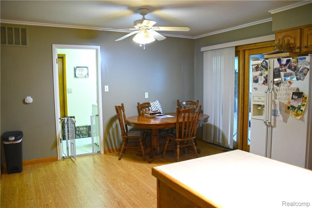 8185 Lakeshore Road Fort Gratiot, MI 48059 - Photo 5 of 19 KITCHEN1.jpg
