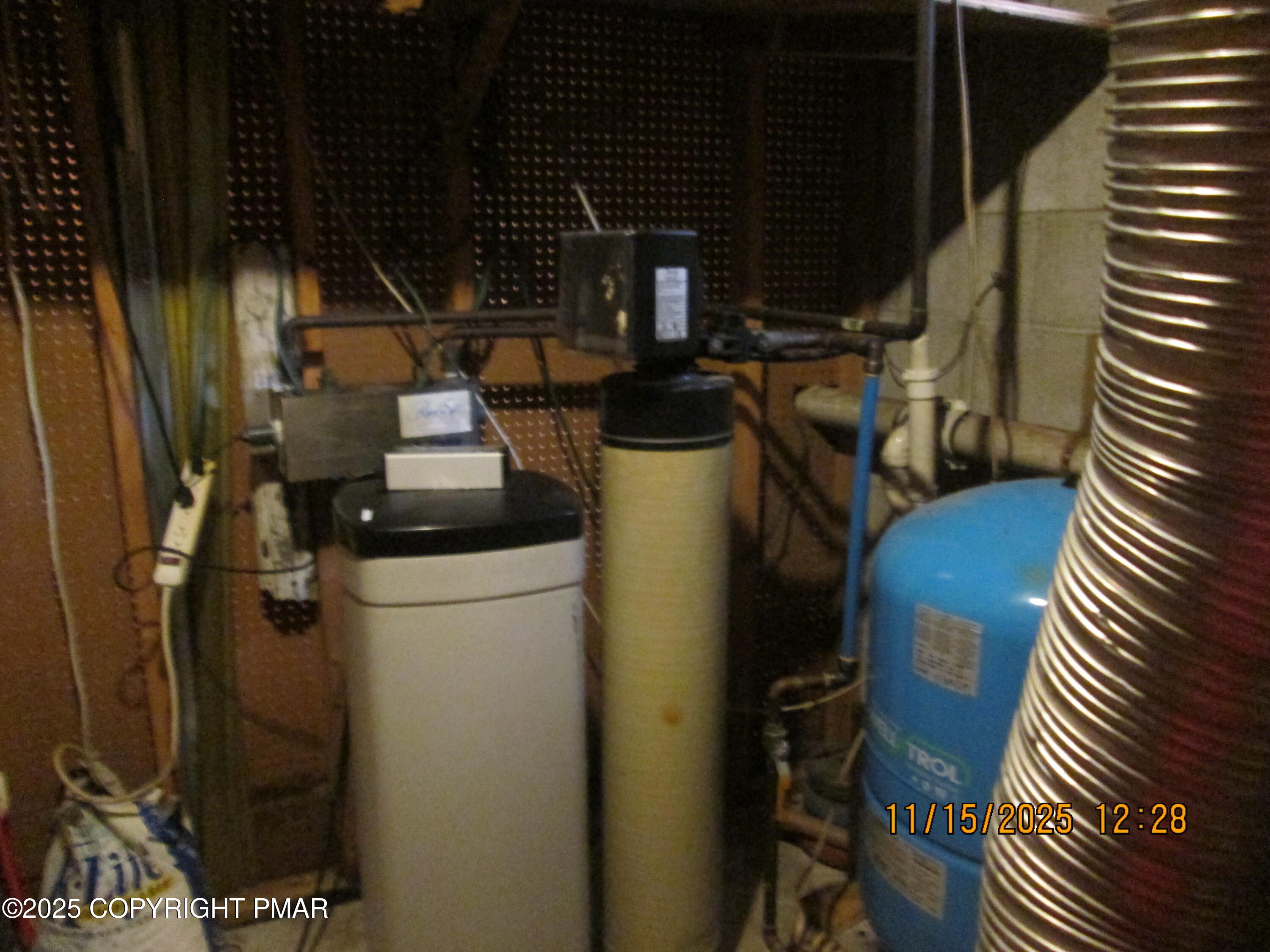 638 Sunset Road Stroudsburg, PA 18360 - Photo 23 of 45 Water softner filter