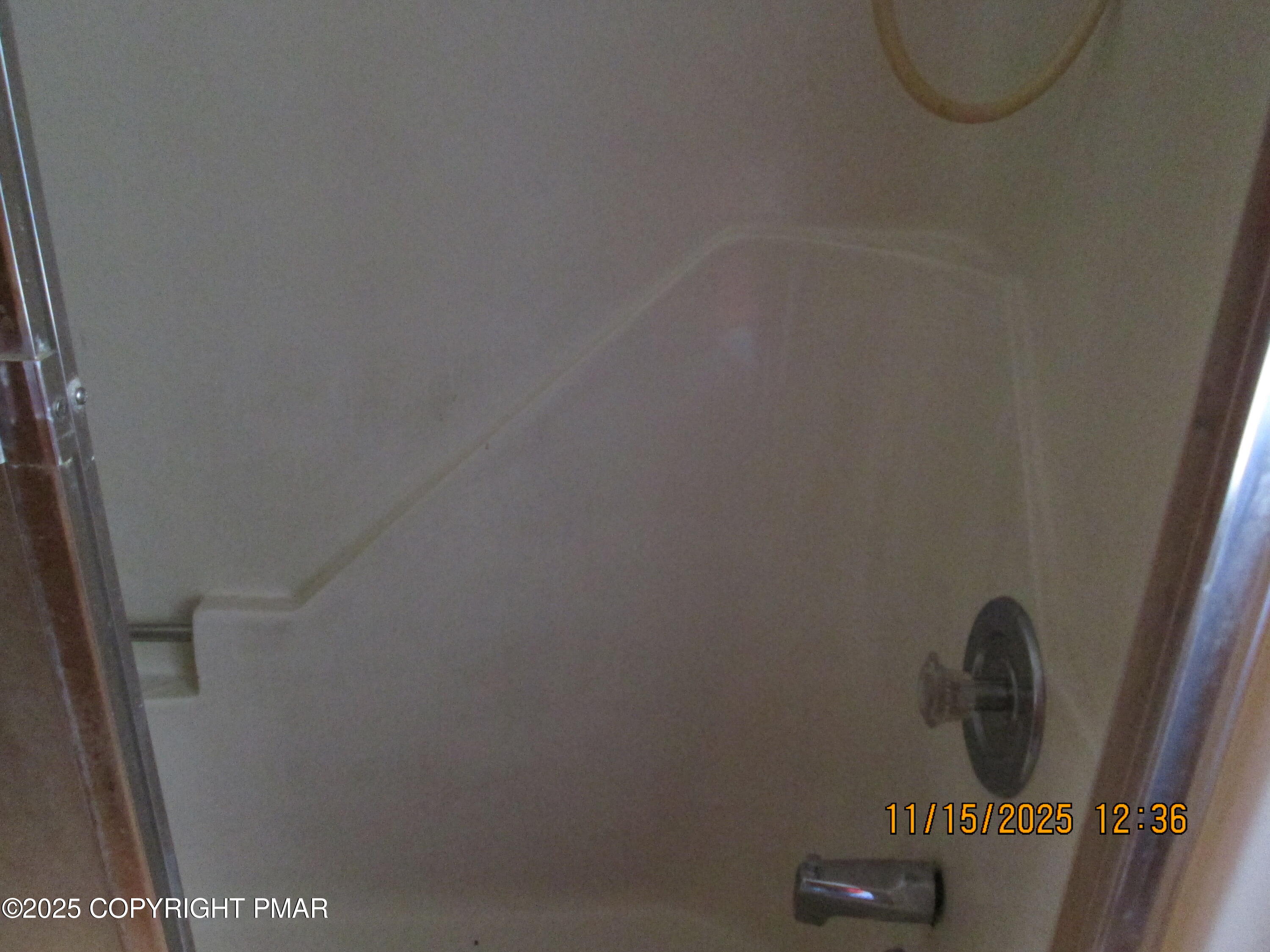 638 Sunset Road Stroudsburg, PA 18360 - Photo 31 of 45 Tub