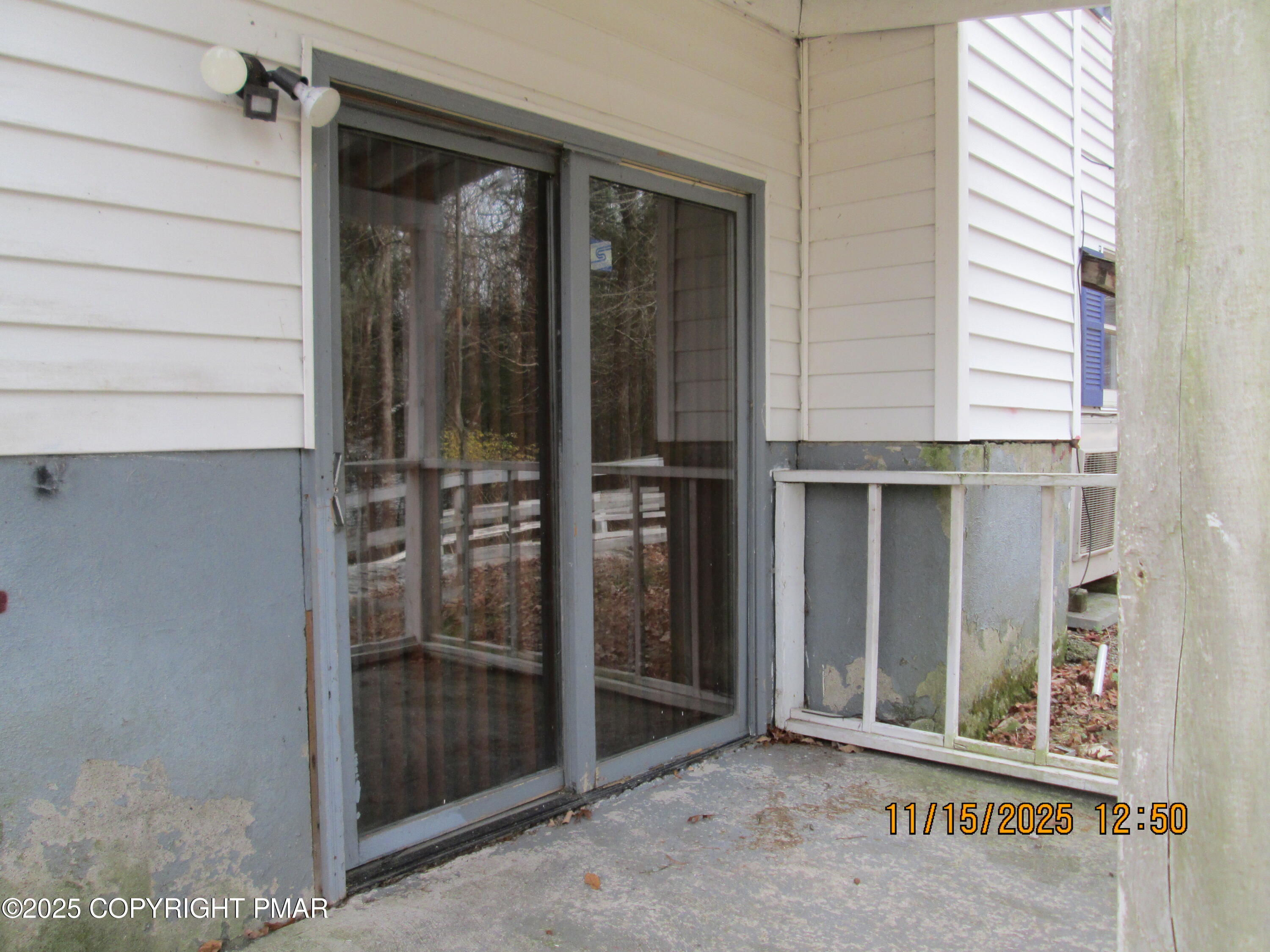 638 Sunset Road Stroudsburg, PA 18360 - Photo 34 of 45 Slider from family room