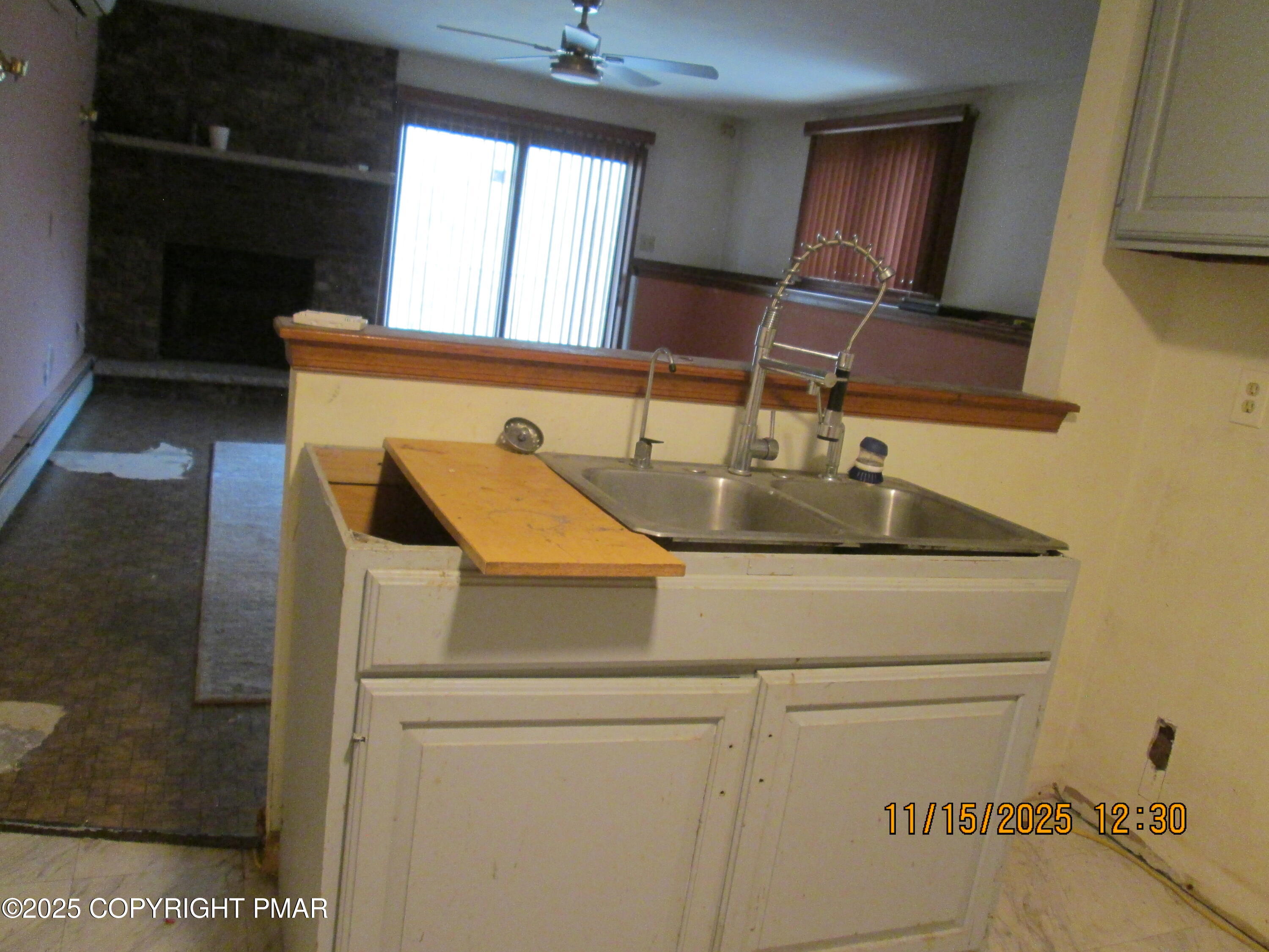 638 Sunset Road Stroudsburg, PA 18360 - Photo 35 of 45 Kitchenette