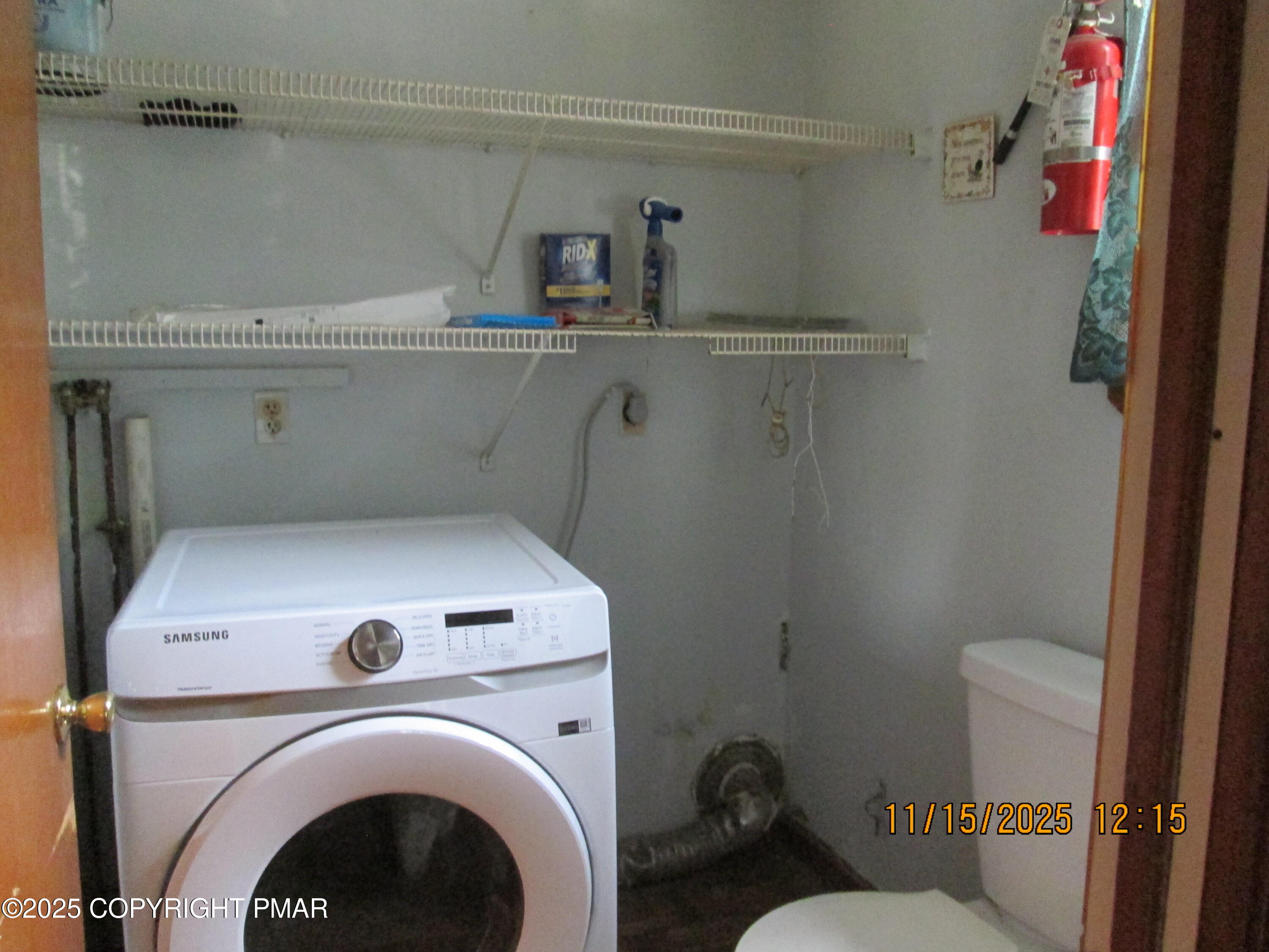 638 Sunset Road Stroudsburg, PA 18360 - Photo 10 of 45 Laundry area with toilet