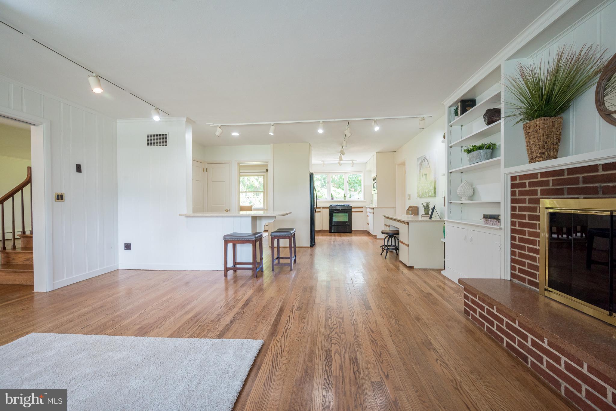 217 Cheltenham Road Newark, DE 19711 - Photo 15 of 53 Breakfast Bar