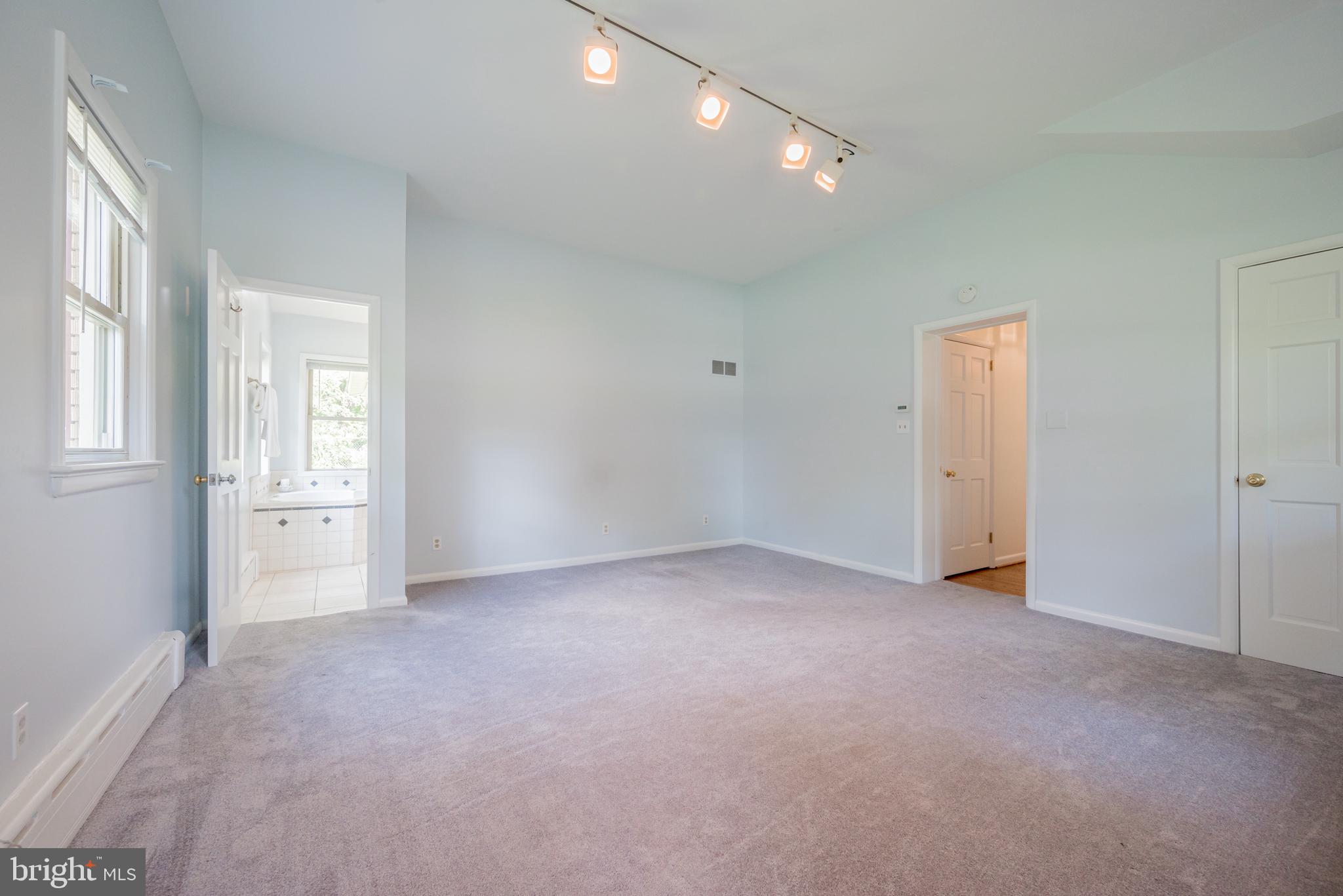 217 Cheltenham Road Newark, DE 19711 - Photo 31 of 53 Main Floor Primary Bedroom