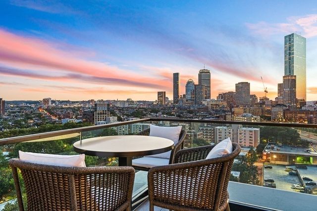 $810,000 | 100 Shawmut Avenue, Unit 311, Boston, MA 02118