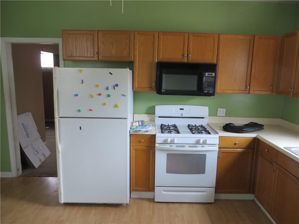 325 Evergreen Road Pittsburgh, PA 15209 - Photo 4 of 25 All appliances included