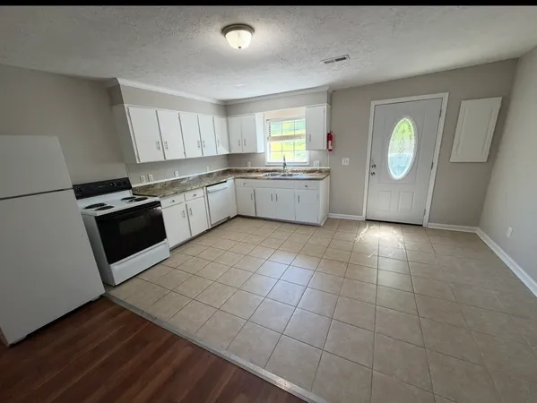 $1,595 | 302 A Dobbins Pike, Gallatin, TN 37066