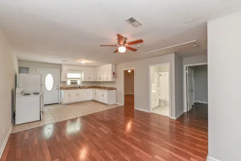 $1,695 | 302 A Dobbins Pike, Gallatin, TN 37066