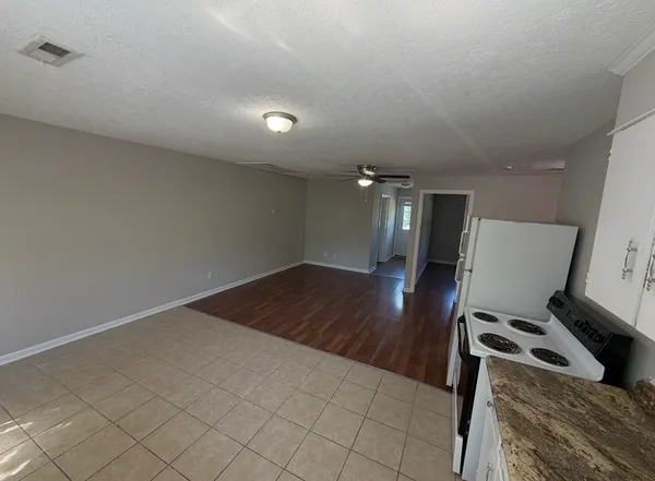 $1,595 | 302 A Dobbins Pike, Gallatin, TN 37066