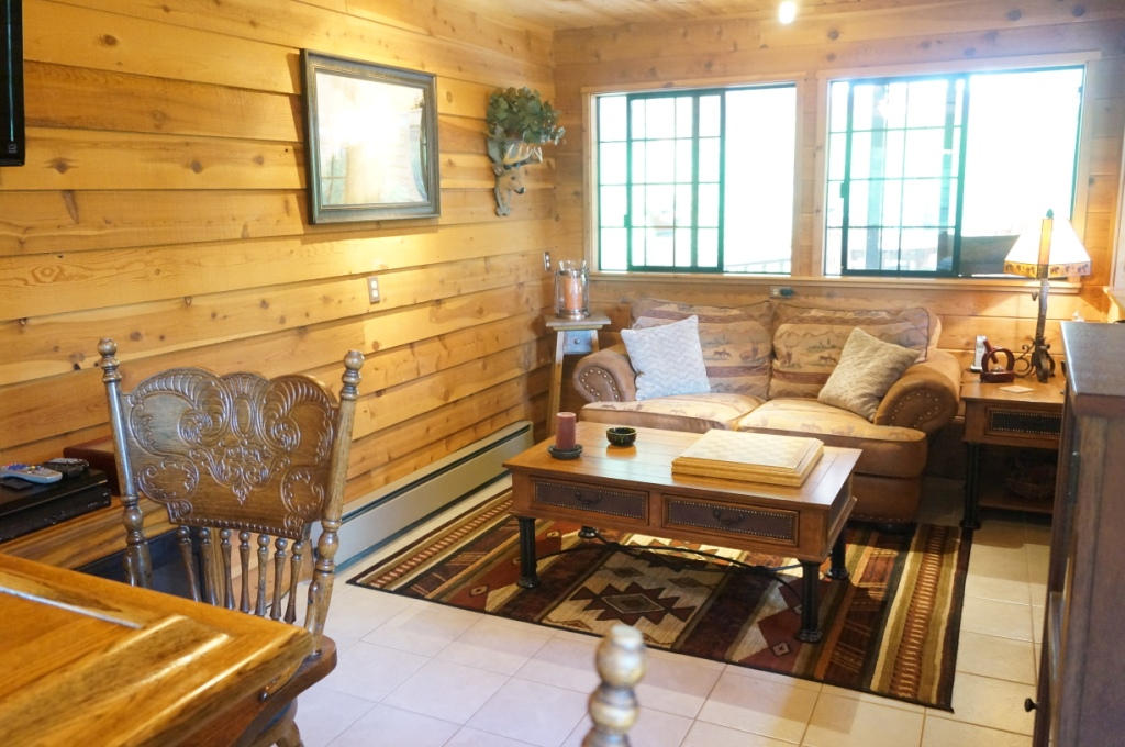 72 Spring Hill Road Weaverville, CA 96093 - Photo 15 of 24 Entertainment Room & Bar