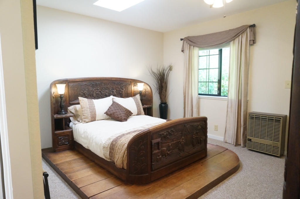 72 Spring Hill Road Weaverville, CA 96093 - Photo 17 of 24 Bedroom in guest house