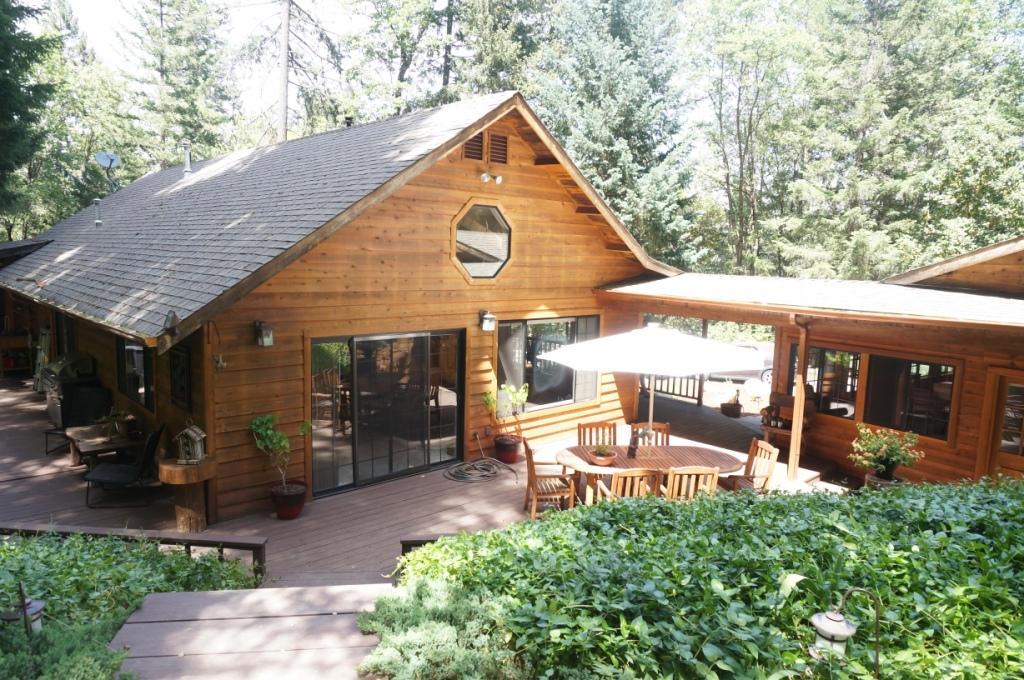 72 Spring Hill Road Weaverville, CA 96093 - Photo 22 of 24 Side deck