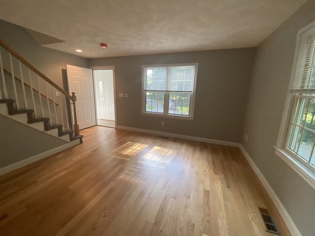 11 Averill Road, Unit 1 Middleton, MA 01949 - Photo 9 of 28 Gallery Image 9