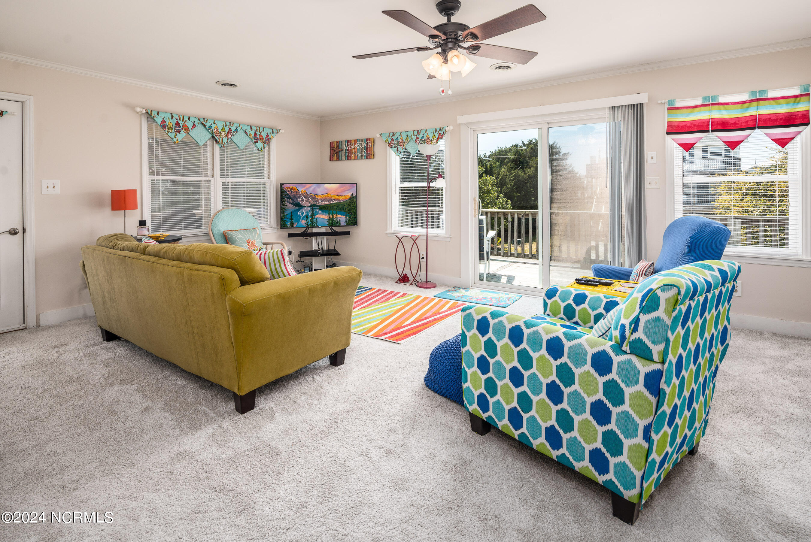 106 Robin Street Emerald Isle, NC 28594 - Photo 14 of 46 20240403 MLS A_Harris 106 Robin St Emera