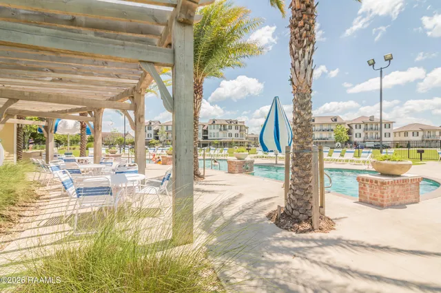 $319,999 | 108 Harbourside Drive, Youngsville, LA 70592