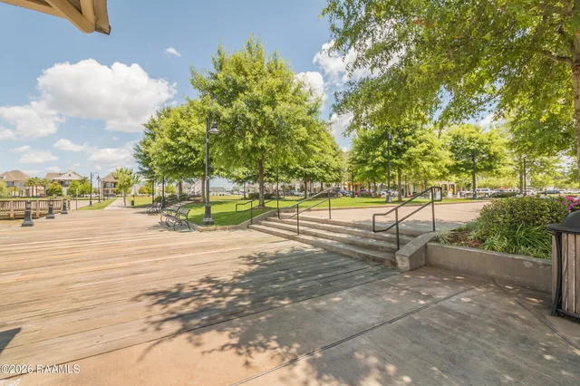 $319,999 | 108 Harbourside Drive, Youngsville, LA 70592