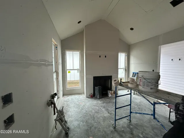 $319,999 | 108 Harbourside Drive, Youngsville, LA 70592