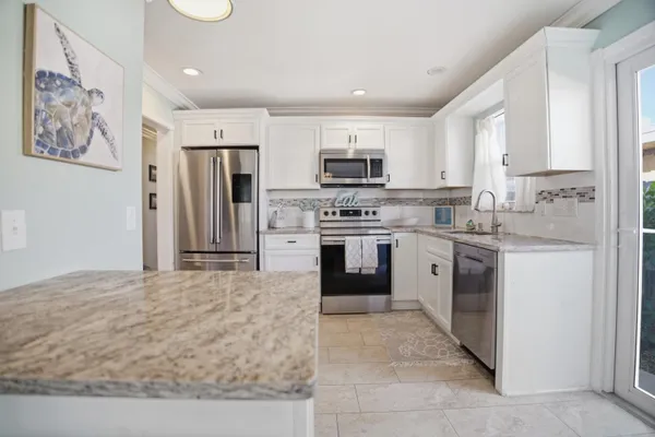 $4,500 | 525 North L Street, Lake Worth Beach, FL 33460