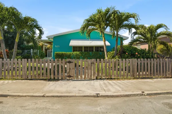 $4,500 | 525 North L Street, Lake Worth Beach, FL 33460