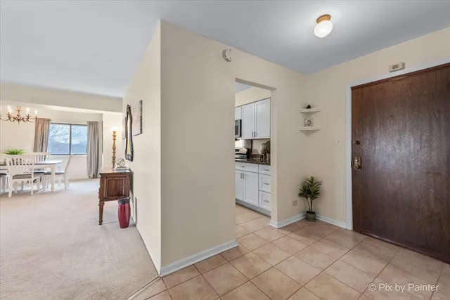 $232,900 | 3350 North Carriageway Drive, Unit 411, Arlington Heights, IL 60004