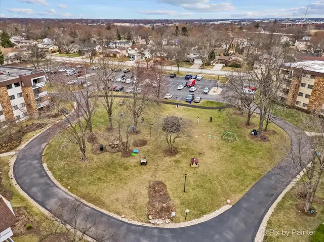 $232,900 | 3350 North Carriageway Drive, Unit 411, Arlington Heights, IL 60004