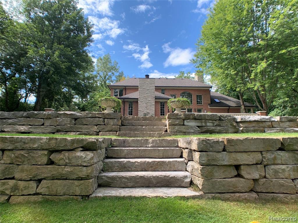 30246 Inkster Road Franklin, MI 48025 - Photo 9 of 53
