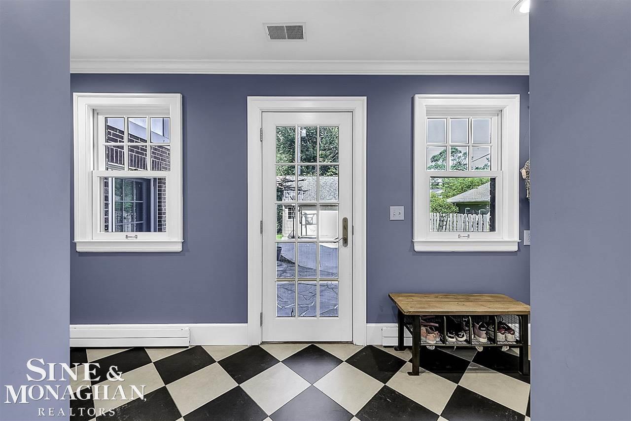 1147 Yorkshire Road Grosse Pointe, MI 48230 - Photo 17 of 42 50082456-16.JPG