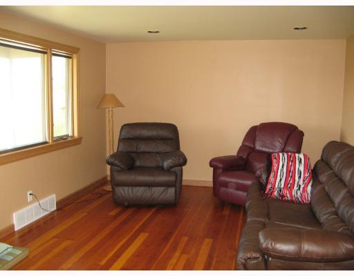 3008 Enon Road Enon Valley, PA 16120 - Photo 2 of 11 Living Room.