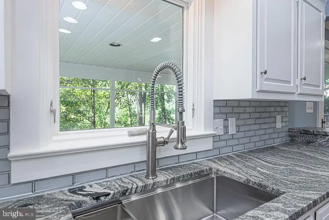 $625,000 | 5686 North Nithsdale Drive, Salisbury, MD 21801